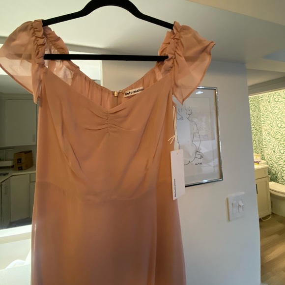 NWT Reformation Butterfly Off-The-Shoulder w sweetheart neck & flounced hem - Picture 4 of 7